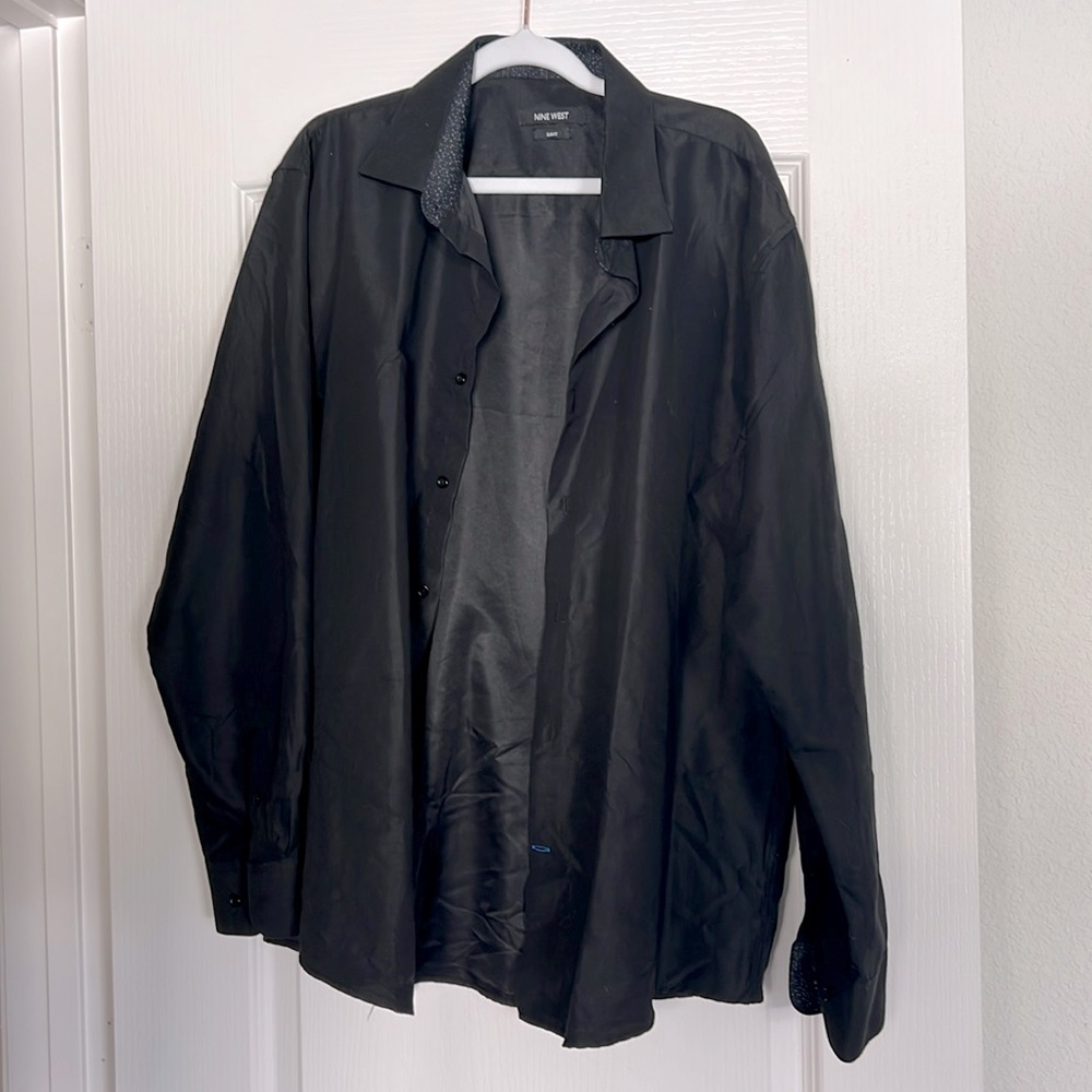 📦 Nine West Men’s Black Slim Fit Button Down